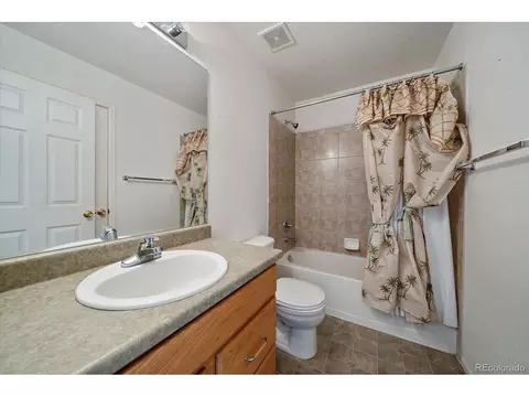 Bath - 5552 Jasper St, Denver, CO 80239 photo 3 of 3