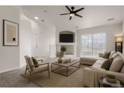 5255 Memphis St #12-1222, Denver, CO 80239
