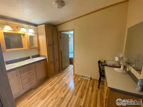 1021 E 4th St, Akron, CO 80720 photo 7