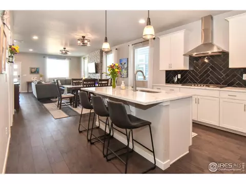 1083 Mountain Dr #A, Longmont, CO 80503