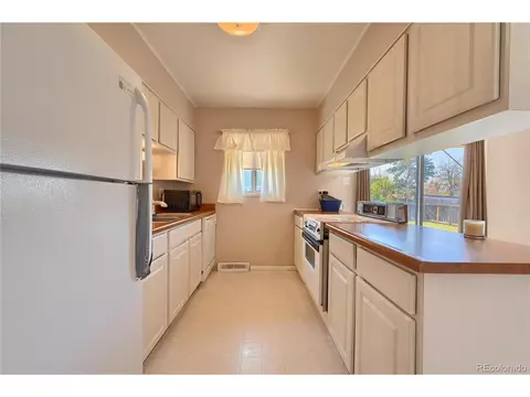 16932 E Bates Ave, Aurora, CO 80013 photo 10