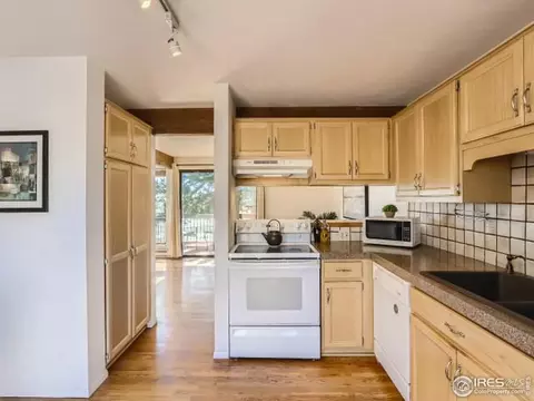 4464 Greenbriar Blvd, Boulder, CO 80305 photo 11
