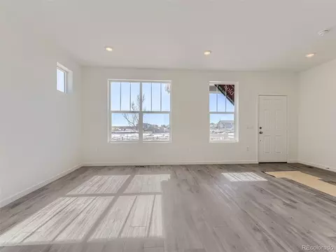 725 Aspen Ave, Bennett, CO 80102 photo 6