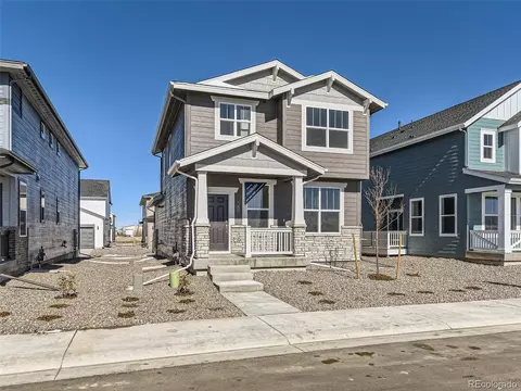 725 Aspen Ave, Bennett, CO 80102 photo 2