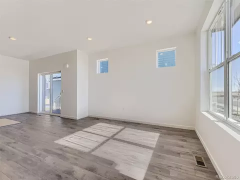 725 Aspen Ave, Bennett, CO 80102 photo 5