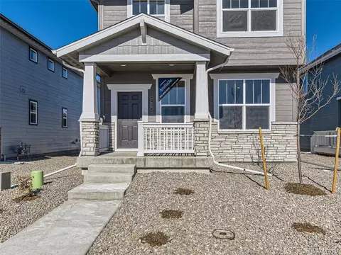 725 Aspen Ave, Bennett, CO 80102 photo 4