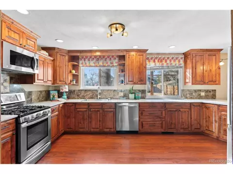 3337 S Laredo Ct, Aurora, CO 80013