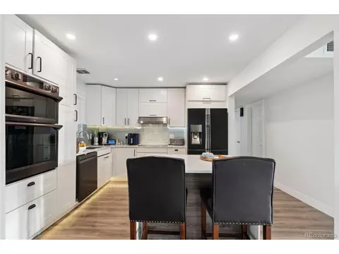 1056 Tucson St, Aurora, CO 80011
