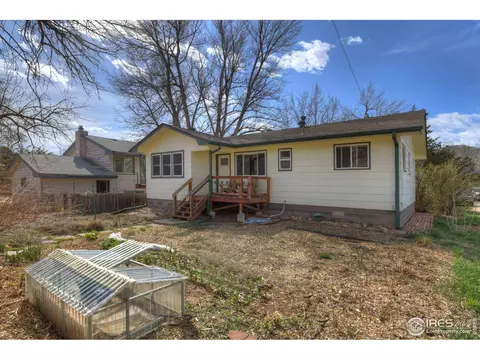 219 Park St, Lyons, CO 80540 photo 2