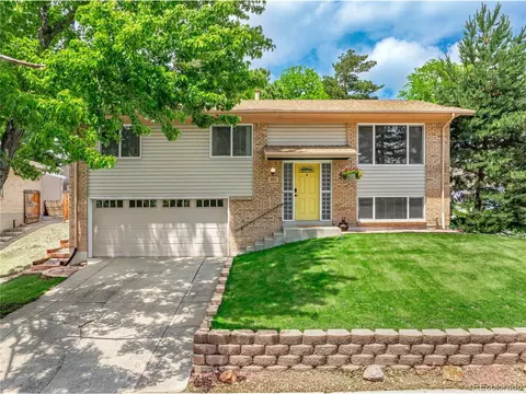 1811 S Yank Ct, Lakewood, CO 80228