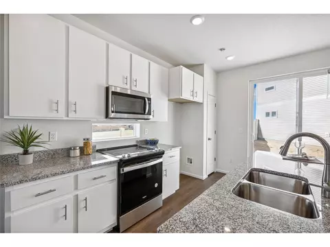 21843 E 38th Pl, Aurora, CO 80019 photo 5