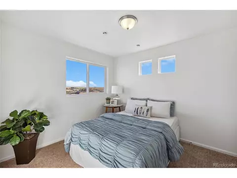 21843 E 38th Pl, Aurora, CO 80019 photo 16