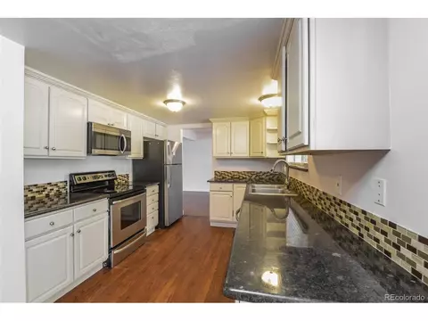 17209 Evans Dr, Aurora, CO 80013 photo 3