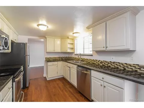 17209 Evans Dr, Aurora, CO 80013 photo 2