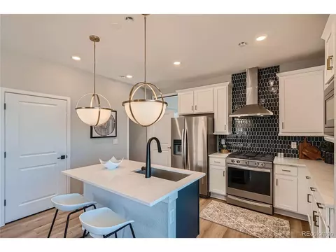 27632 E 1st Ave, Aurora, CO 80018 photo 8