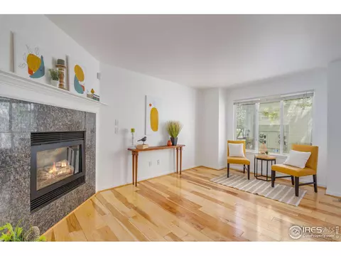 954 Monroe Ave, Loveland, CO 80537