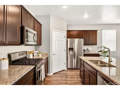 Kitchen - 22603 E Radcliff Dr, Aurora, CO 80015 photo 2 of 3