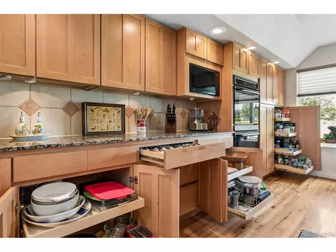 2446 S Vaughn Way #E, Aurora, CO 80014