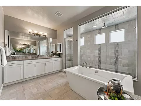 Bath - 8149 S Kellerman Cir, Aurora, CO 80016 photo 3 of 7