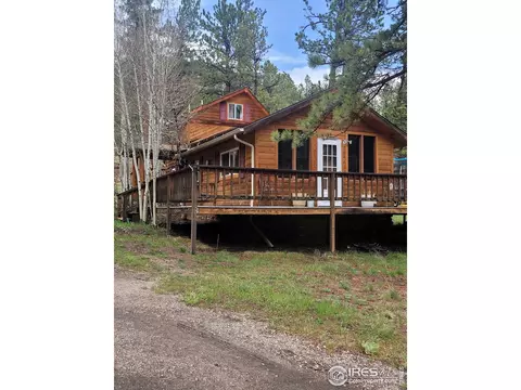 795 Fox Creek Rd, Glen Haven, CO 80532