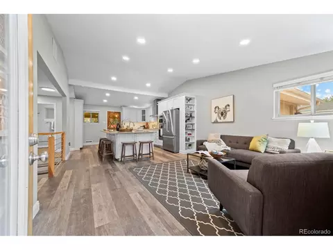 290 Daphne Way, Broomfield, CO 80020