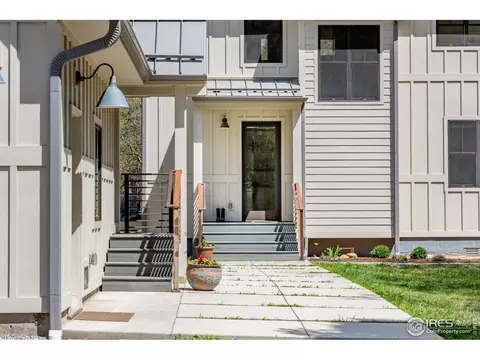 354 Apple Valley Rd, Lyons, CO 80540