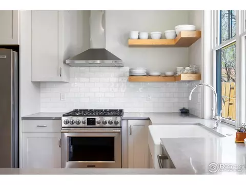 354 Apple Valley Rd, Lyons, CO 80540 photo 9