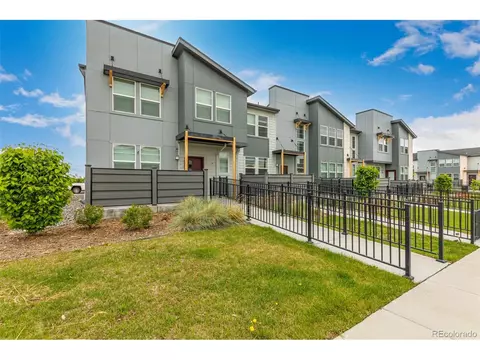 16205 E Warner Dr, Denver, CO 80239 photo 3