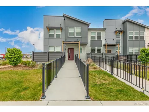 16205 E Warner Dr, Denver, CO 80239 photo 2