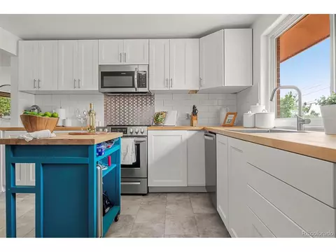 2552 Meadowbrook Dr, Denver, CO 80221