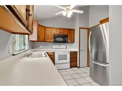 19481 E Navarro Dr, Aurora, CO 80013 photo 6