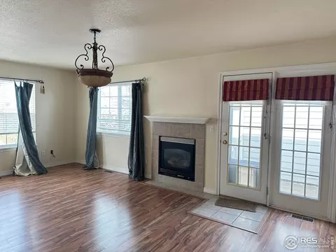 420 N Parkside Dr #A, Longmont, CO 80501