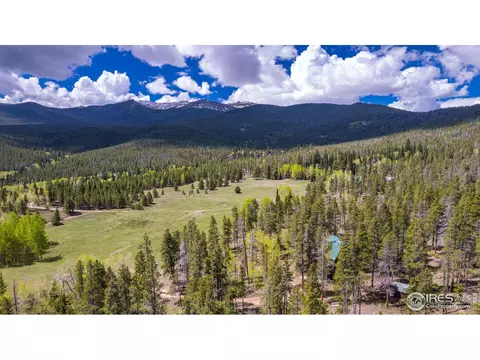 318 Arapaho Rd, Bellvue, CO 80512