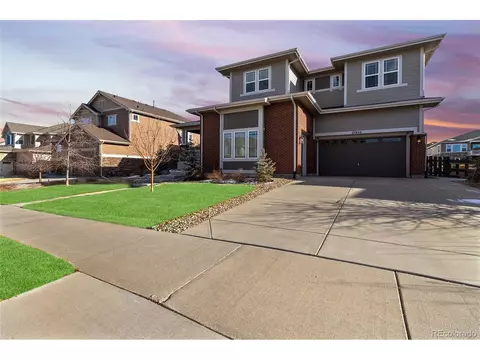27454 Euclid Dr, Aurora, CO 80016 photo 2