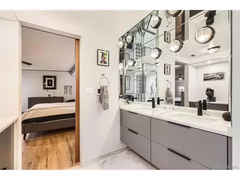Bath - 1777 Larimer St #1908, Denver, CO 80202 photo 1 of 5