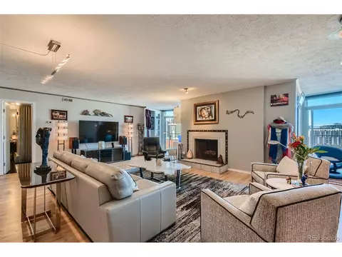 Living - 1777 Larimer St #1908, Denver, CO 80202 photo 2 of 6