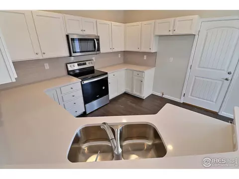 4226 Primrose Ln, Evans, CO 80620 photo 6