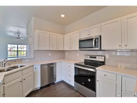 4226 Primrose Ln, Evans, CO 80620 photo 9