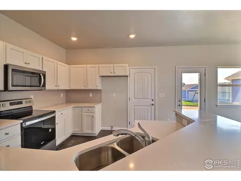 4226 Primrose Ln, Evans, CO 80620 photo 5