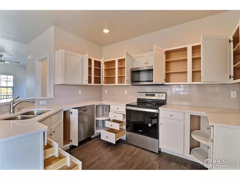 4226 Primrose Ln, Evans, CO 80620 photo 8