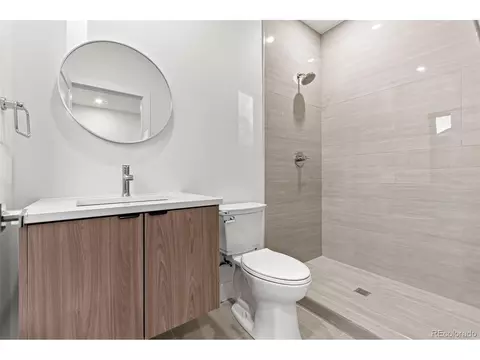 Bath - 1448 Stuart St, Denver, CO 80204 photo 5 of 6