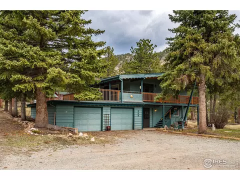 208 Cedar Dr, Lyons, CO 80540