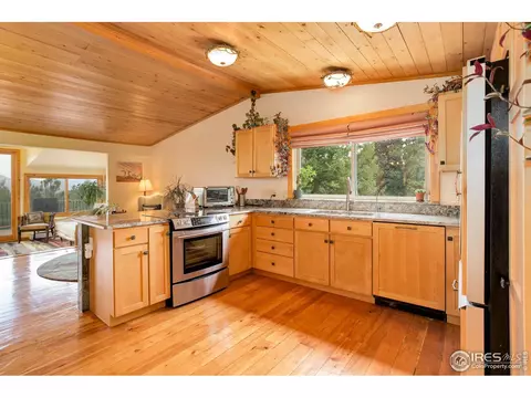 7127 Flagstaff Rd, Boulder, CO 80302 photo 3