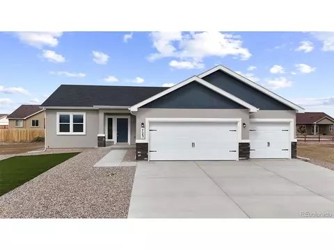 723 Campbell Ln, Pueblo West, CO 81007