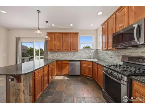 3427 Red Hawk Ln, Longmont, CO 80504 photo 7