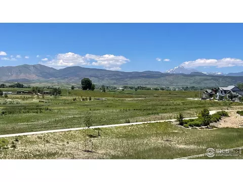 5607 Four Leaf Dr, Longmont, CO 80503