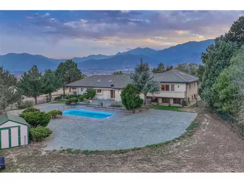 1735 Mesa Rd, Colorado Springs, CO 80904