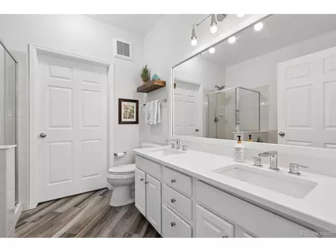 Bath - 9633 E 5th Ave #10-10202, Denver, CO 80230 photo 1 of 3