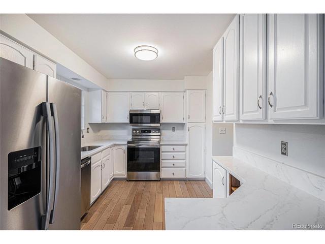 6762 E Briarwood Dr, Centennial, CO 80112