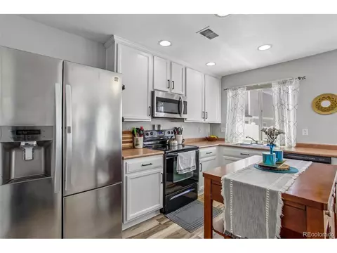 Kitchen - 19672 E 55th Pl, Denver, CO 80249 photo 3 of 4